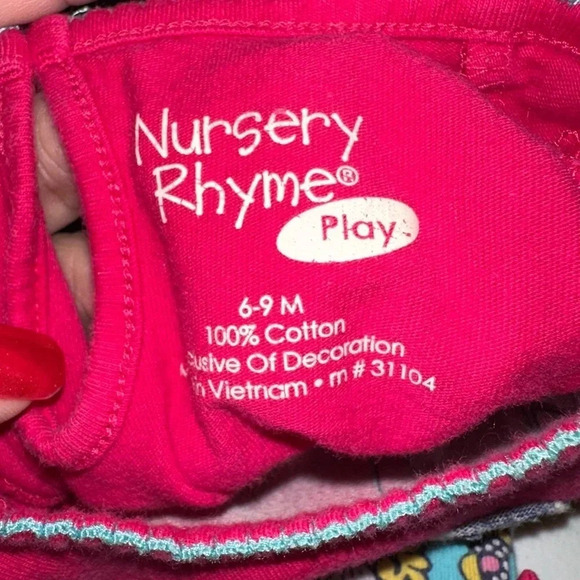 Nursery Rhyme girls 2 piece outfit. Size 6-9 months - Picture 5 of 7